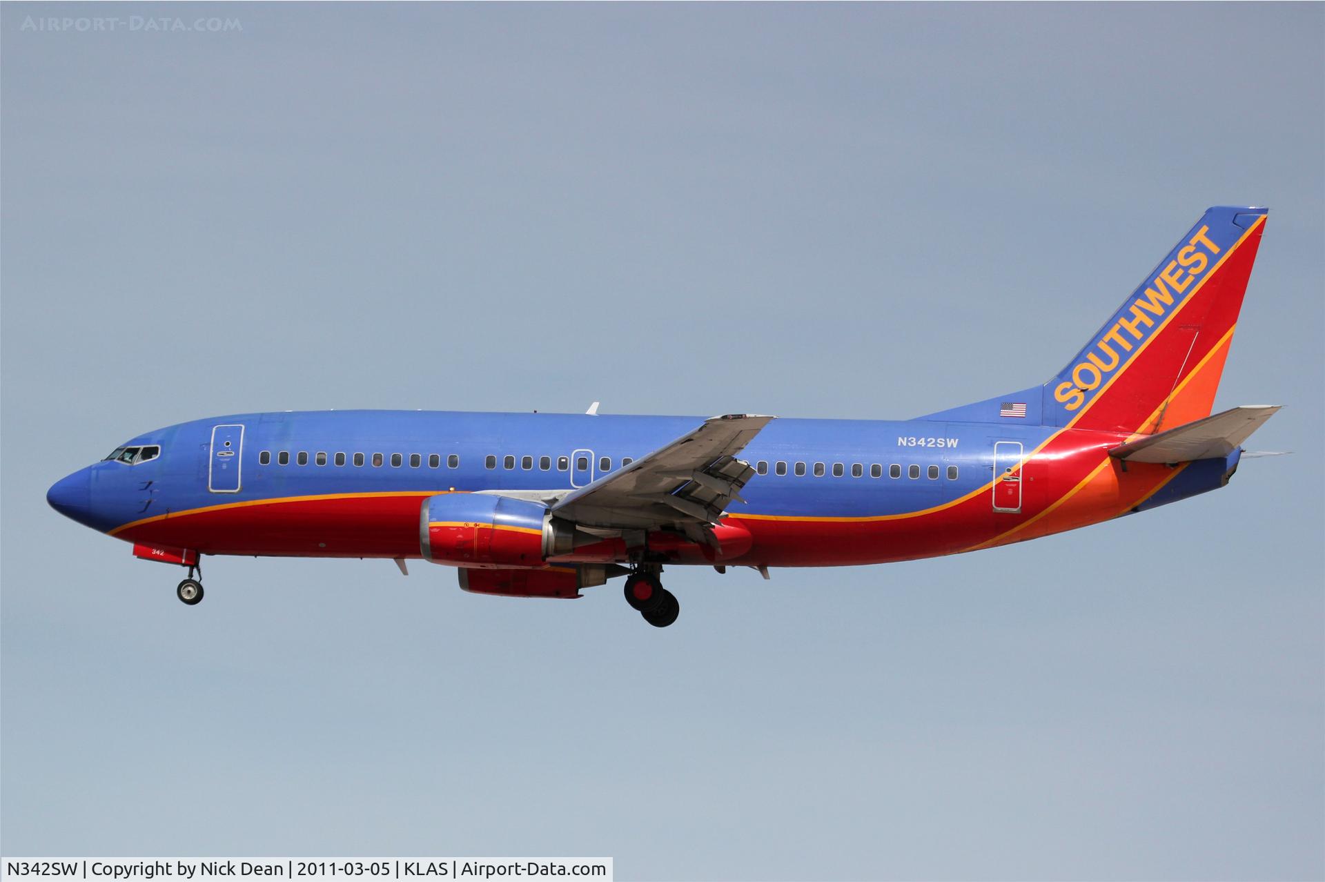 N342SW, 1989 Boeing 737-3H4 C/N 24133, KLAS