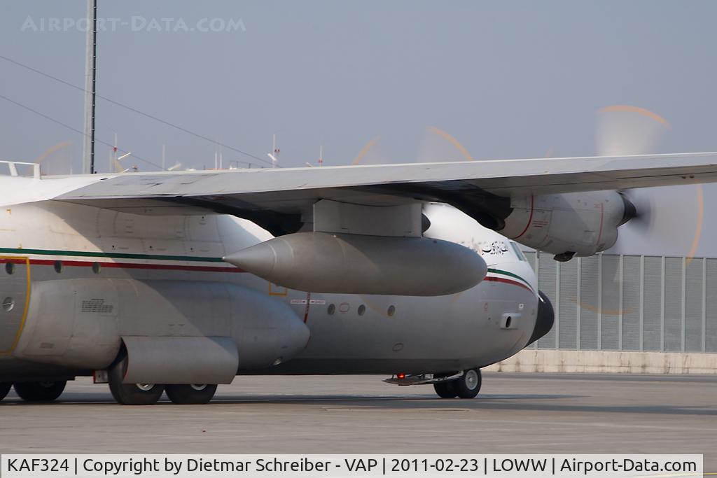 KAF324, 1983 Lockheed L-100-30 Hercules (L-382G) C/N 382-4953, Kuwait Air Force C130