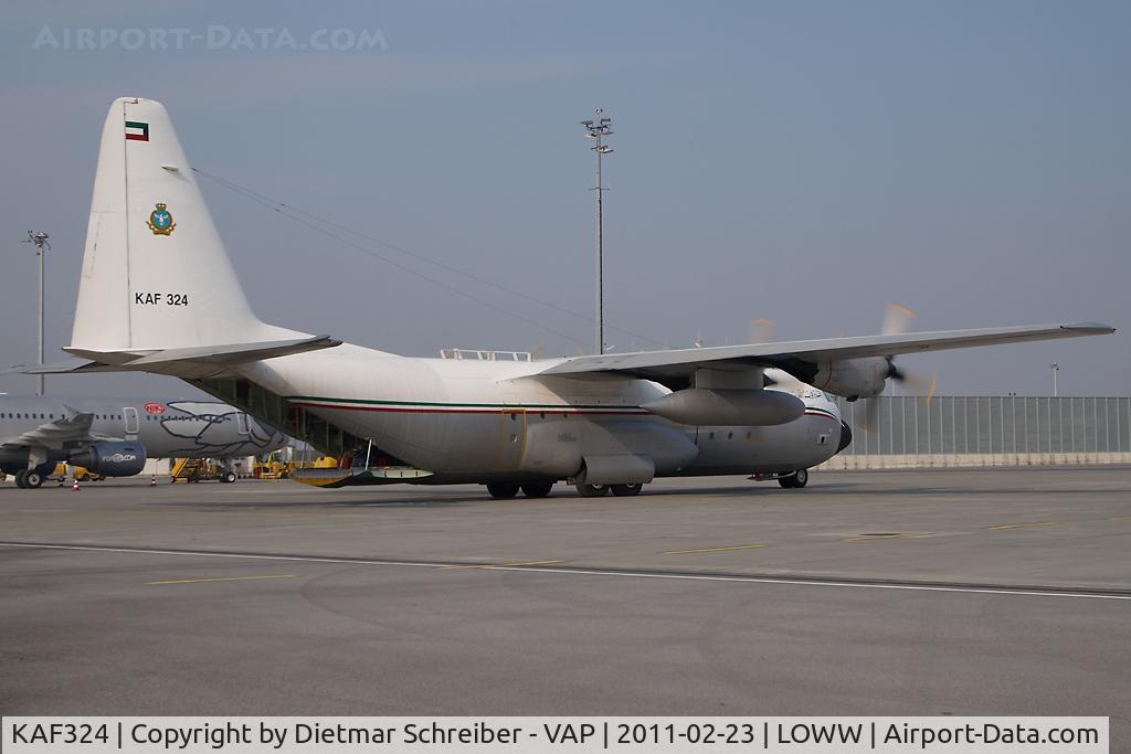 KAF324, 1983 Lockheed L-100-30 Hercules (L-382G) C/N 382-4953, Kuwait Air Force C130
