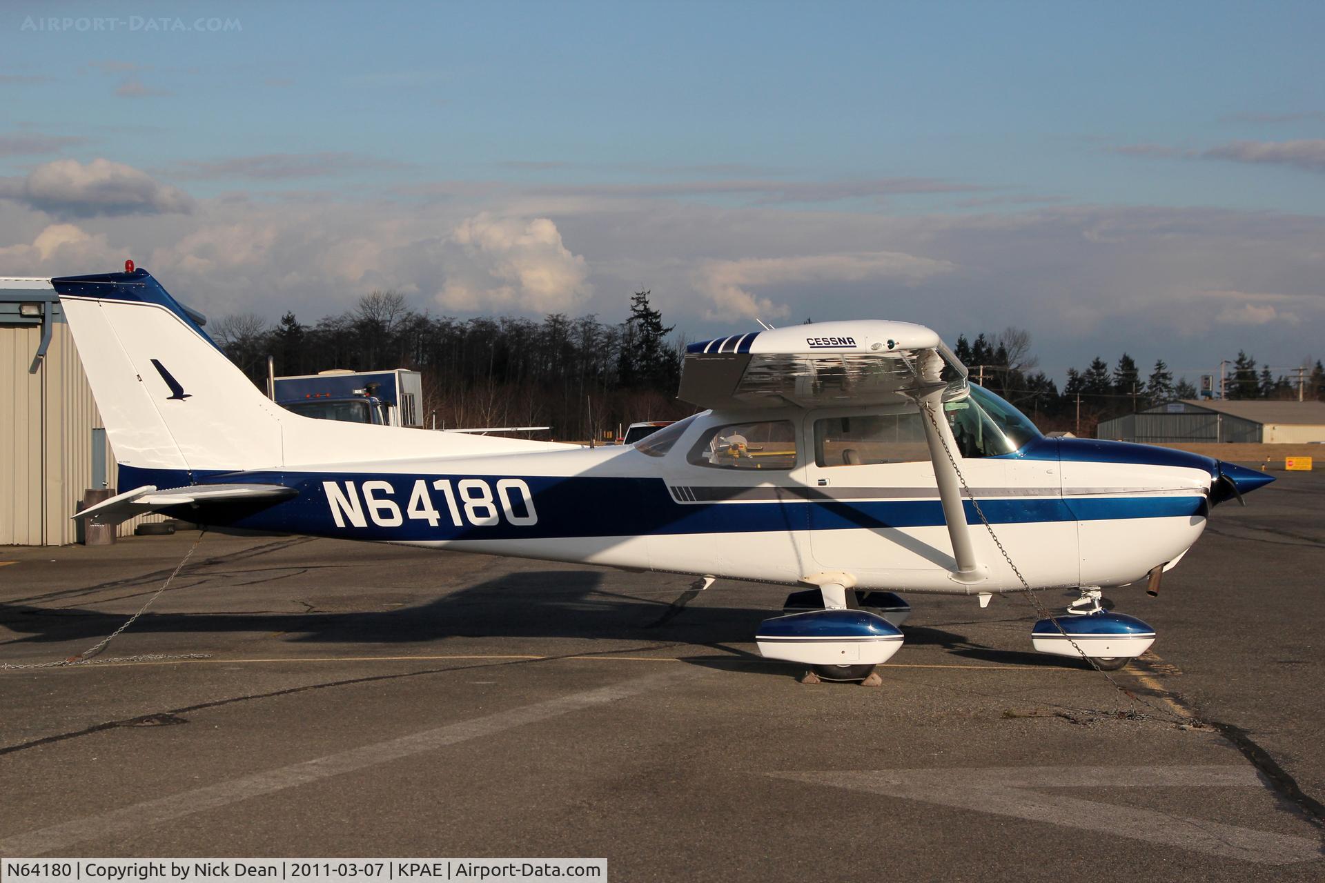 N64180, 1975 Cessna 172M C/N 17265069, KPAE