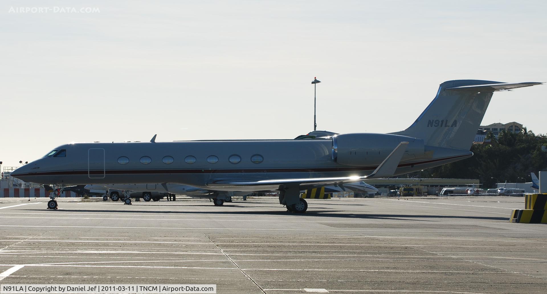 N91LA, 2003 Gulfstream Aerospace GV-SP (G550) C/N 5027, N91LA park on the Charlie ramp at TNCM