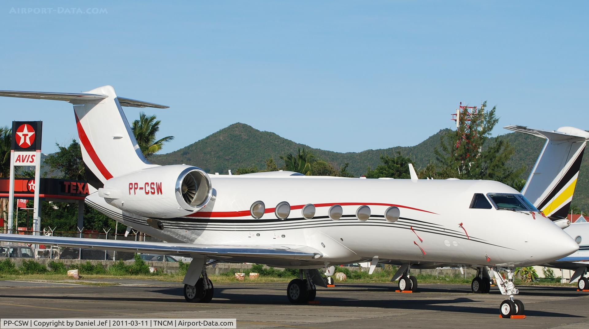 PP-CSW, 2000 Gulfstream Aerospace G-IV C/N 1413, PP-CSW park on the east ramp at TNCM
