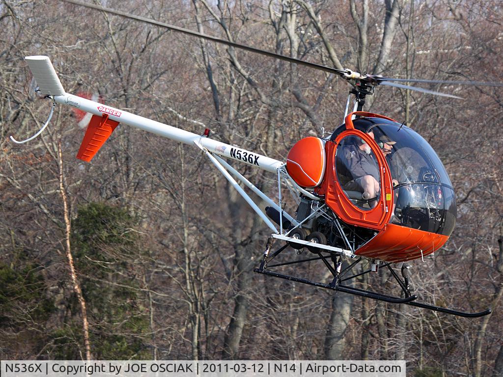 N536X, 1977 Hughes 269C C/N 170574, Leaving the FlyingW