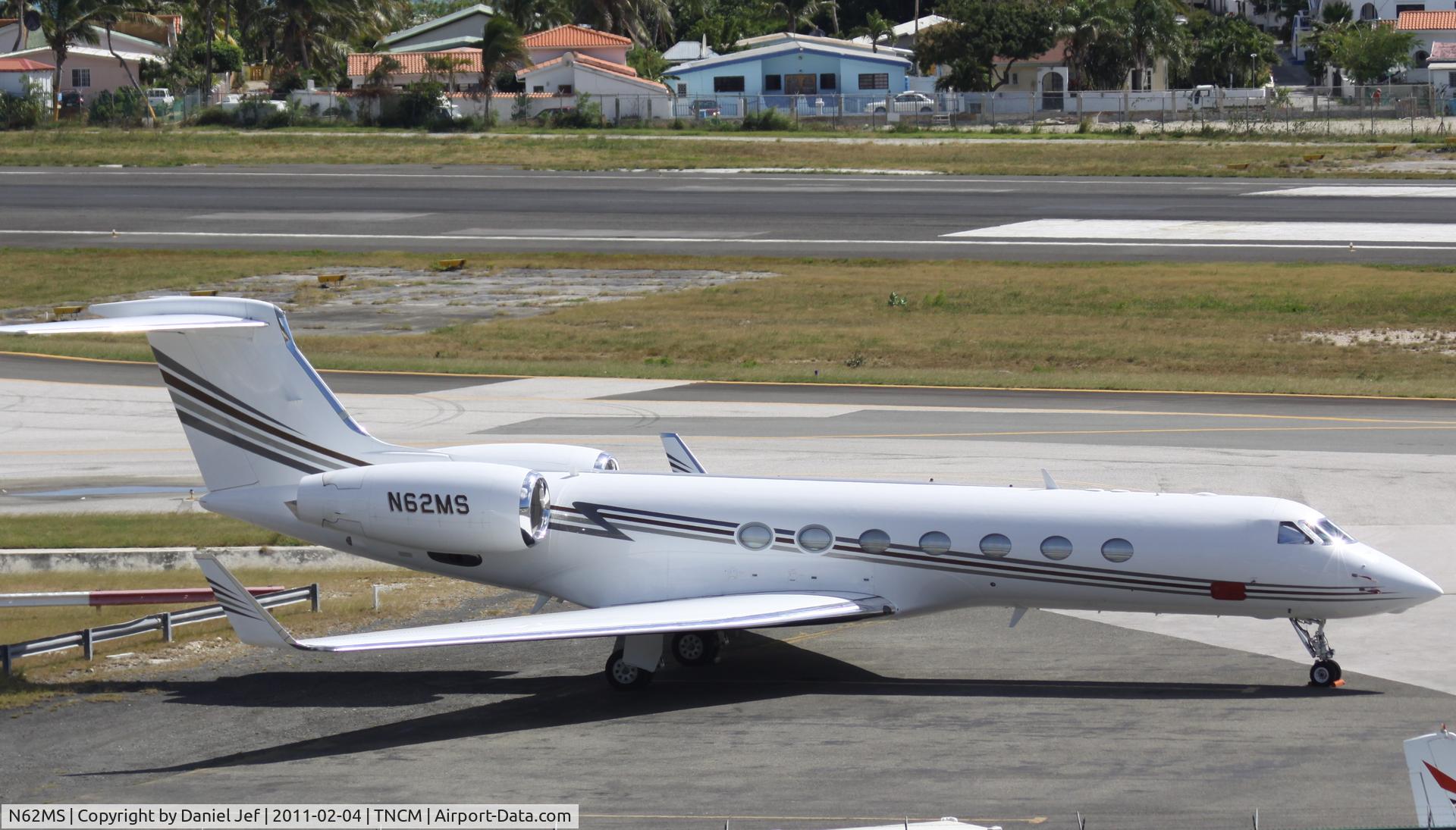 N62MS, 2003 Gulfstream Aerospace GV-SP (G550) C/N 5017, N62MS park at TNCM
