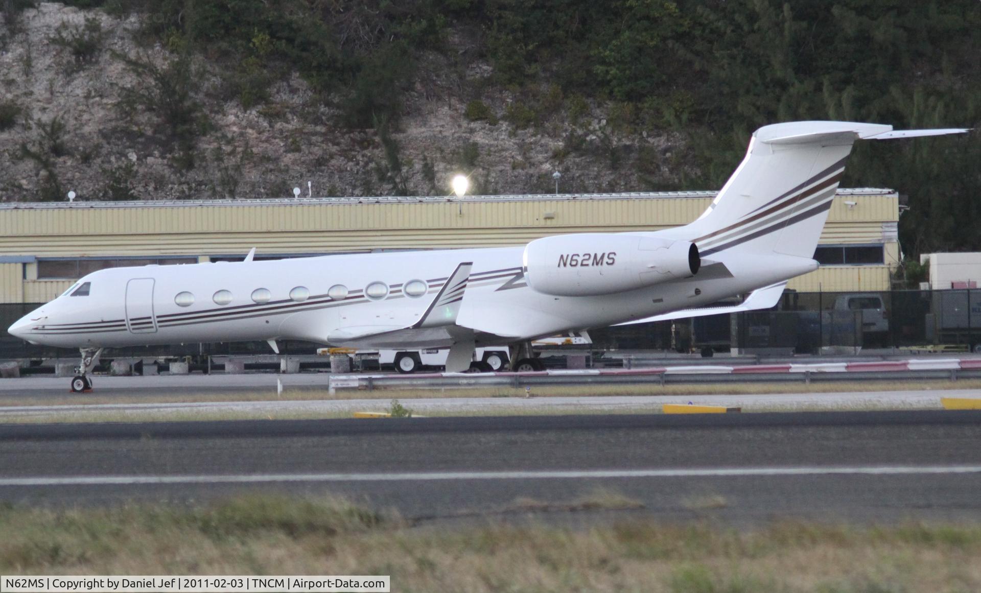N62MS, 2003 Gulfstream Aerospace GV-SP (G550) C/N 5017, N62MS park at TNCM