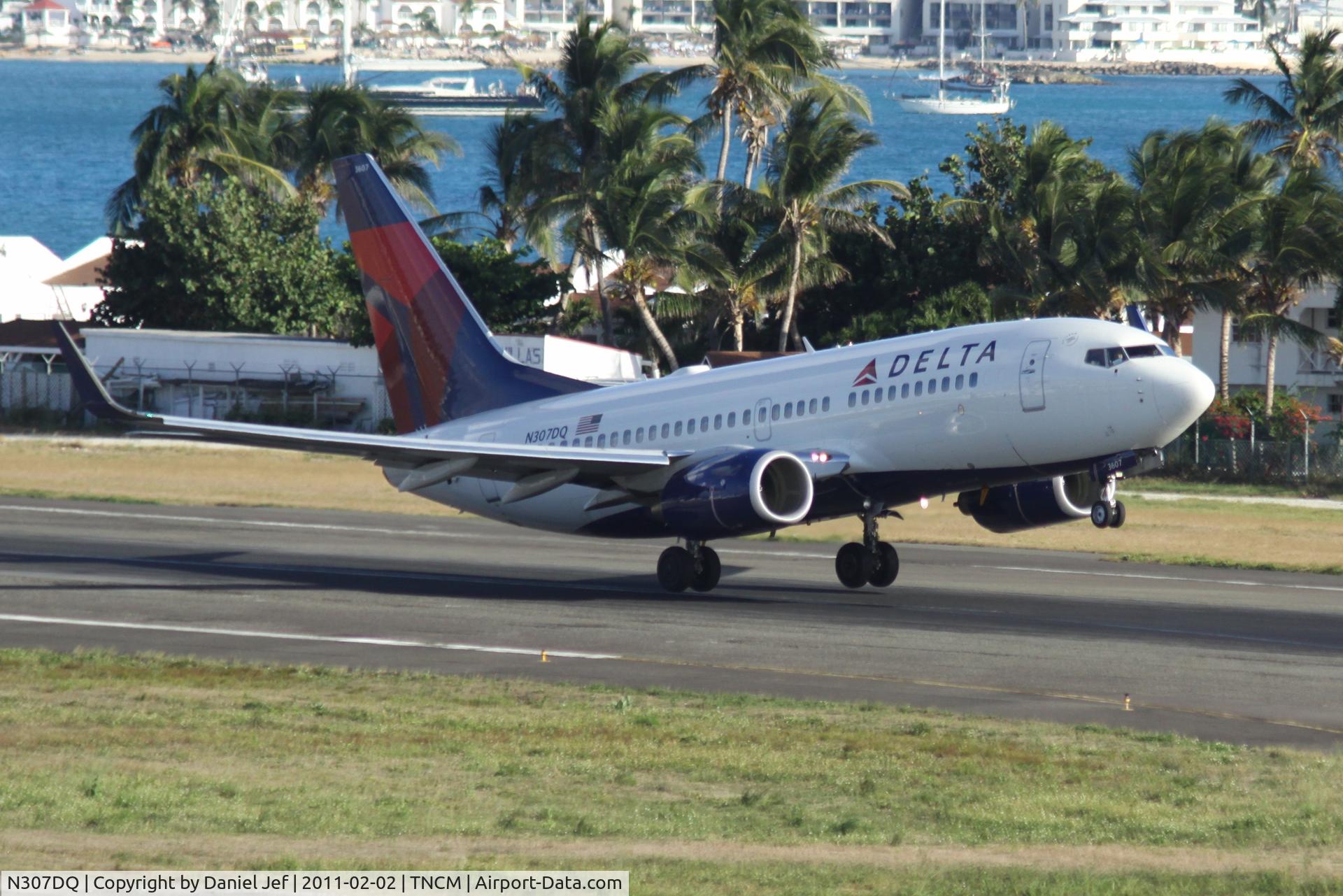 N307DQ, 2008 Boeing 737-732 C/N 29679, Delta N307DQ departing TNCM runway 28