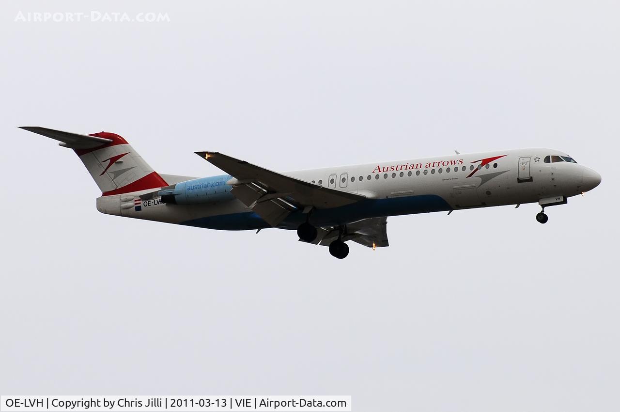 OE-LVH, 1993 Fokker 100 (F-28-0100) C/N 11456, Austrian arrows