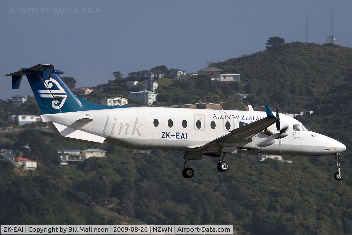 ZK-EAI, 2002 Raytheon Aircraft Company 1900D C/N UE-432, finals to 34
