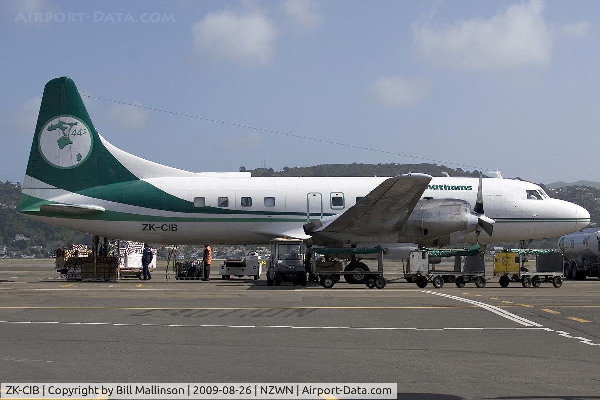 ZK-CIB, 1953 Convair 580 C/N 327A, passengers and freight for the Island