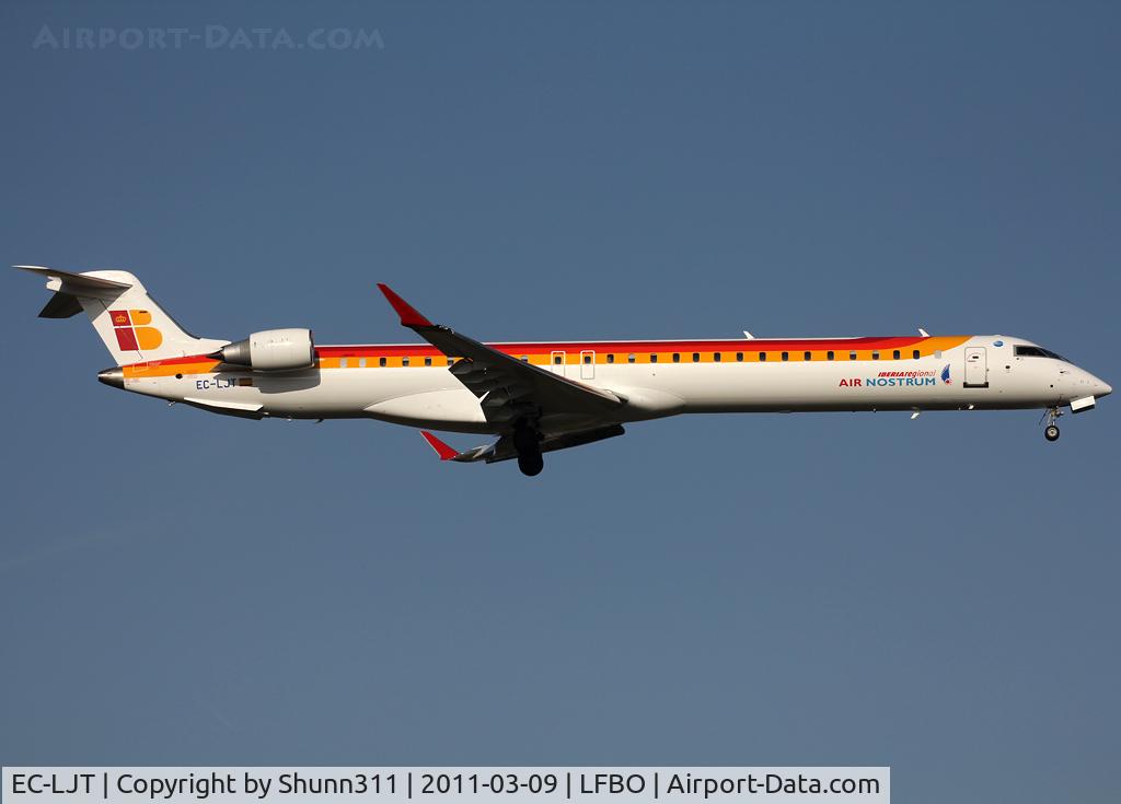 EC-LJT, 2010 Bombardier CRJ-1000ER NG (CL-600-2E25) C/N 19005, LAnding rwy 14R...