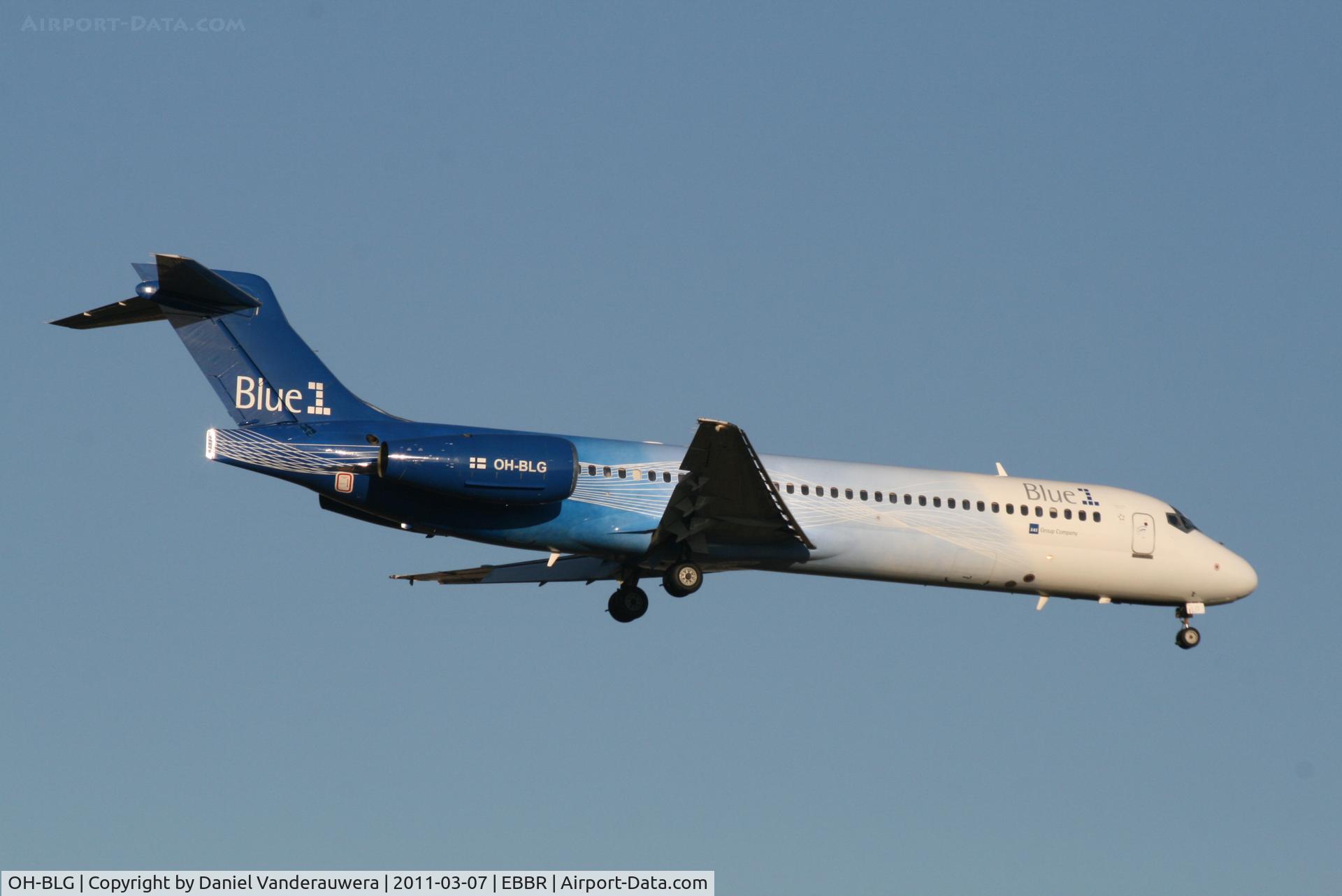 OH-BLG, 2000 Boeing 717-2CM C/N 55059, Flight KF801 is descending to RWY 02