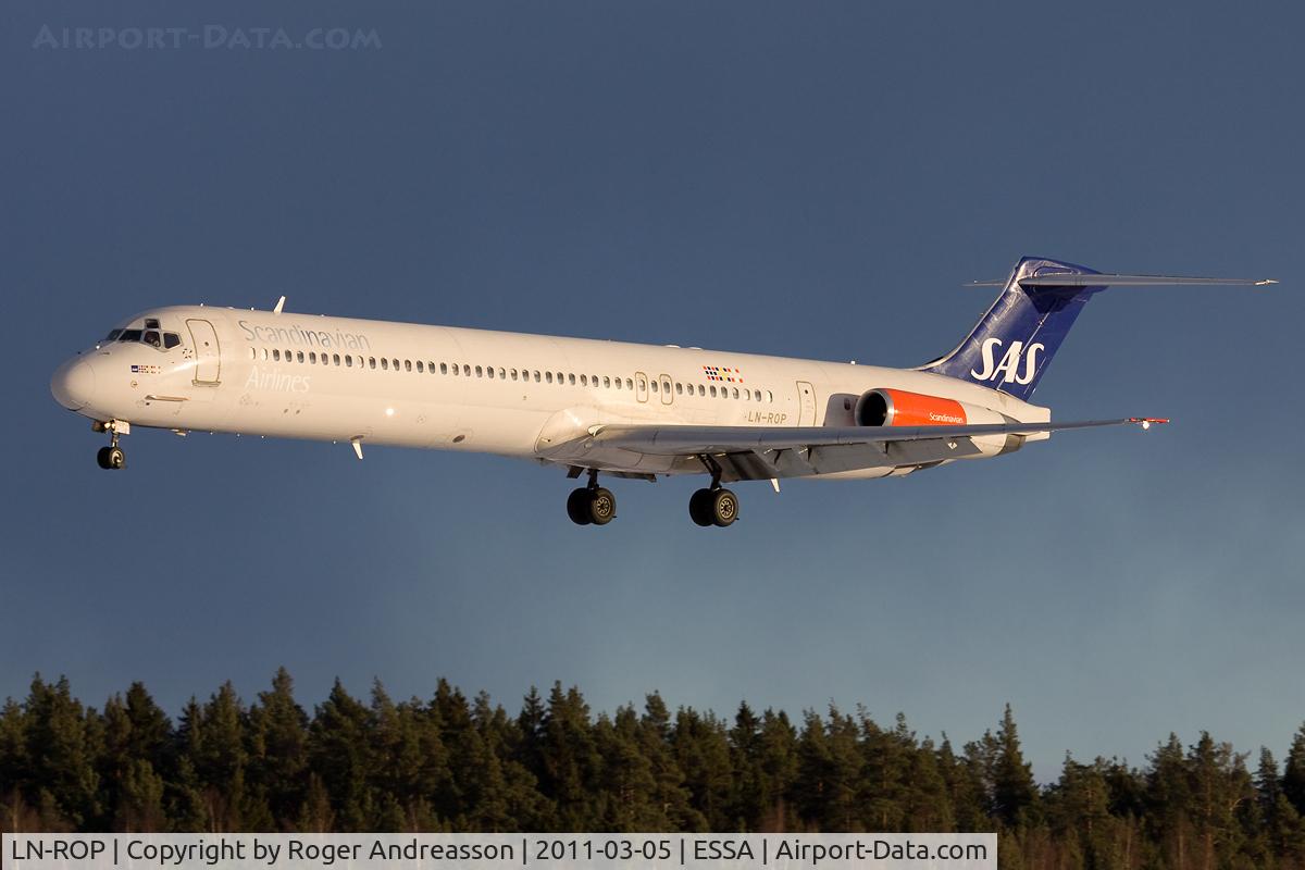 LN-ROP, 1985 McDonnell Douglas MD-82 (DC-9-82) C/N 49384, SK2616 from Geneva