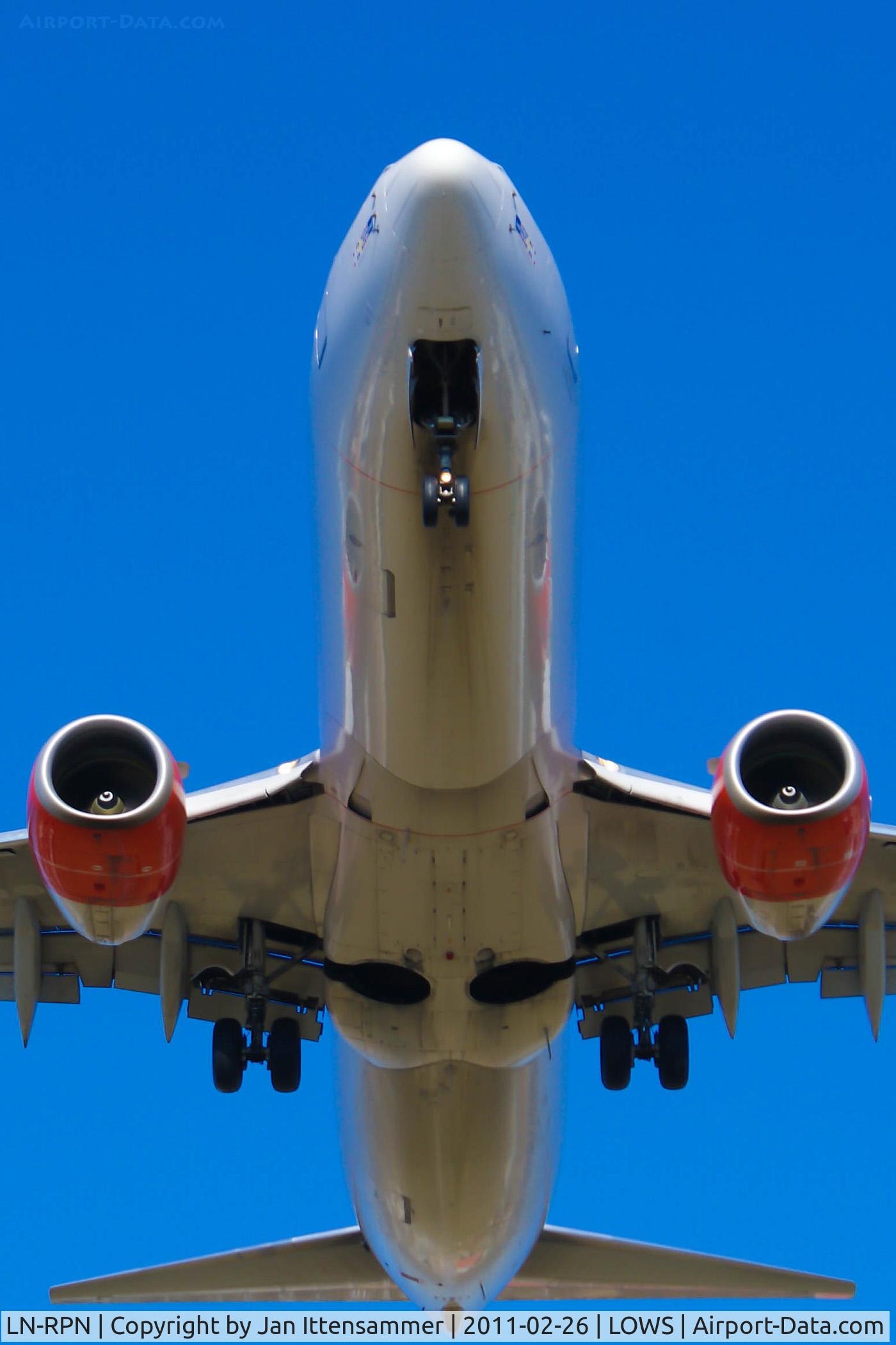 LN-RPN, 2000 Boeing 737-883 C/N 30470, Wintercharter @ LOWS