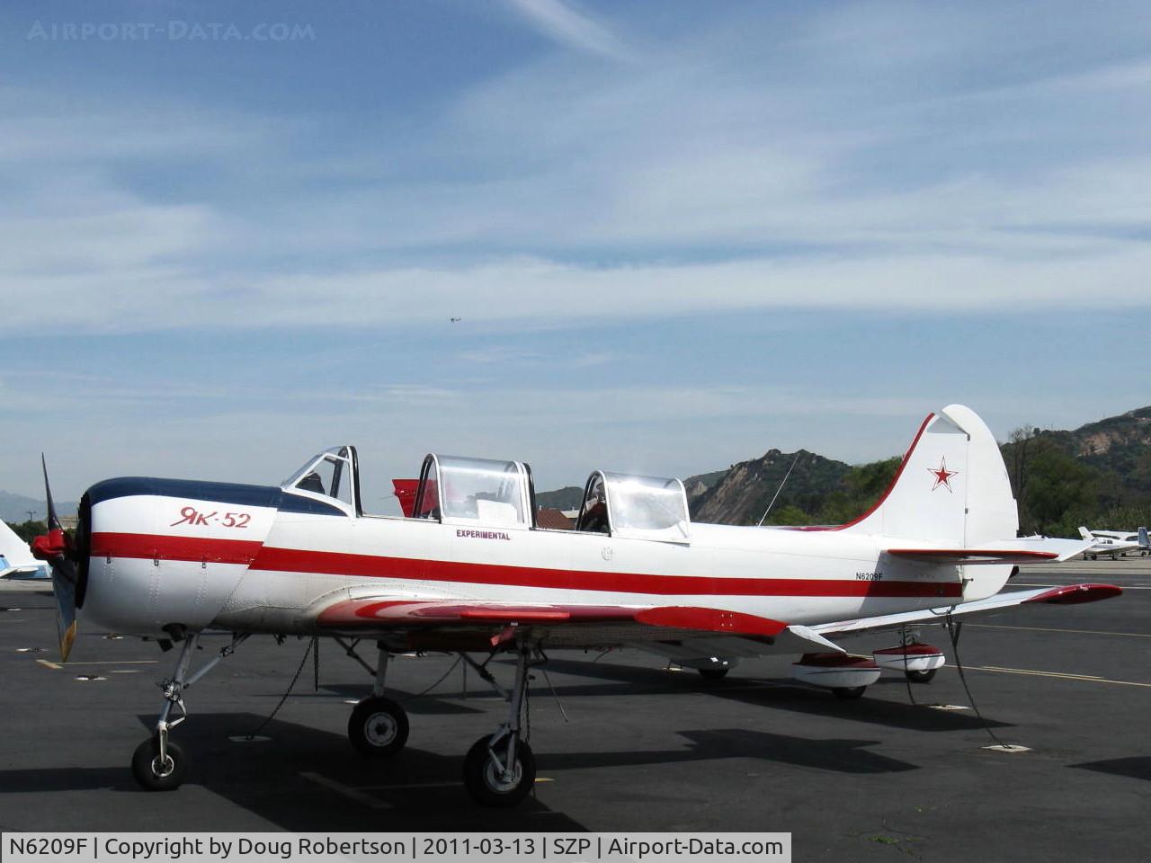 N6209F, 1988 Yakovlev Yak-52 C/N 888306, 1988 Yakovlev YAK 52, Vedeneev M14P 9 cylinder 360 Hp radial, pneumatic engine start, gear and flaps controls