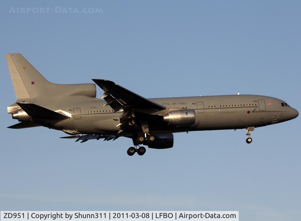 ZD951, 1979 Lockheed L-1011-385-3 TriStar K1 (500) C/N 193V-1165, Landing rwy 14R