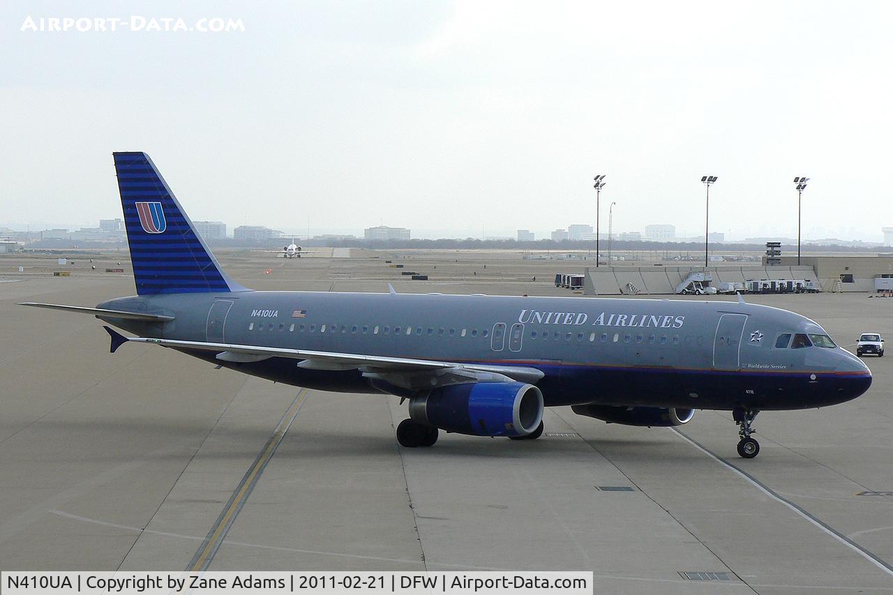 N410UA, 1994 Airbus A320-232 C/N 463, At DFW Airport