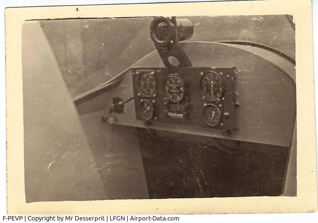 F-PEVP, Jodel D-112 C/N 186, Instruments panel of D112 F-PEVP   1956
