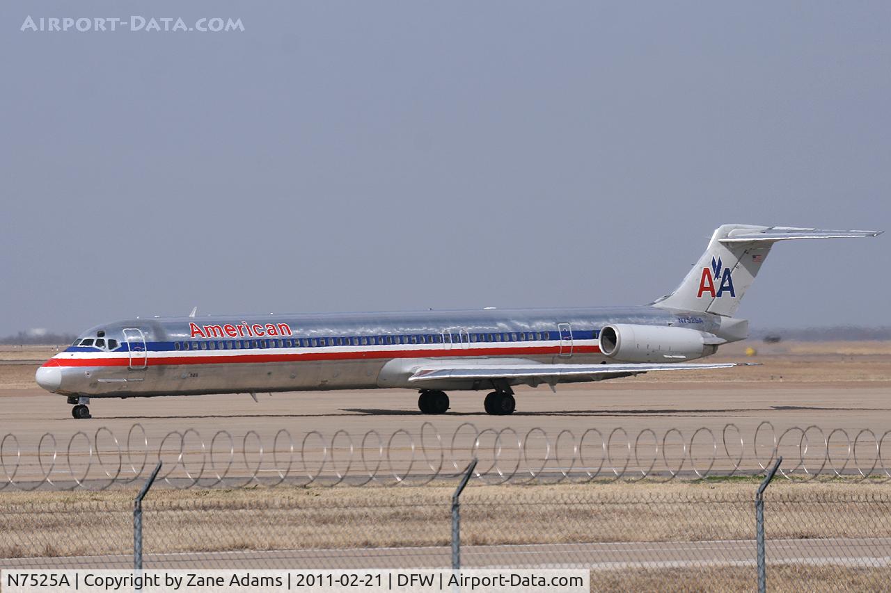 N7525A, 1990 McDonnell Douglas MD-82 (DC-9-82) C/N 49917, American Airlines at DFW Airport