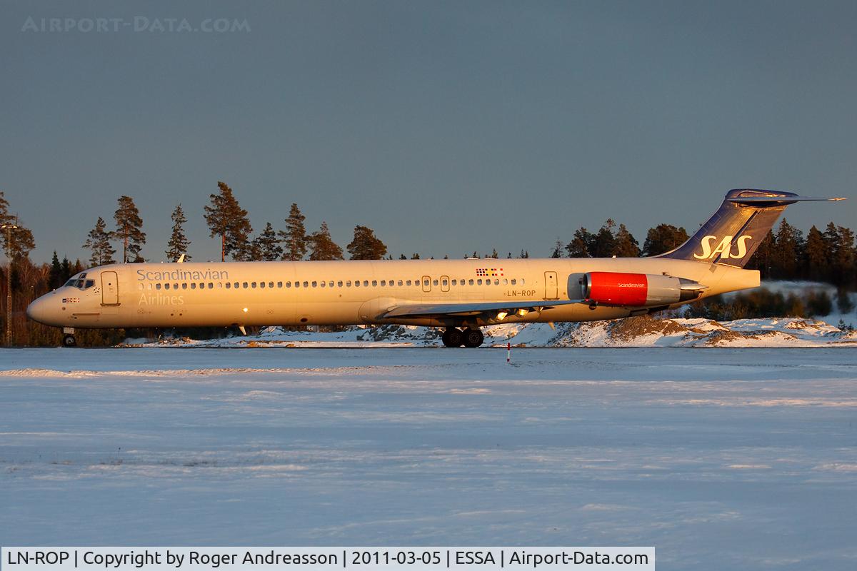 LN-ROP, 1985 McDonnell Douglas MD-82 (DC-9-82) C/N 49384, SK9028 to GOT