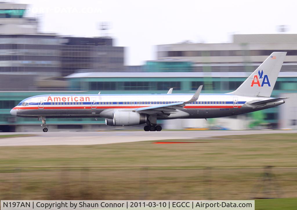 N197AN, 2001 Boeing 757-223 C/N 32391/988, American Airlines
