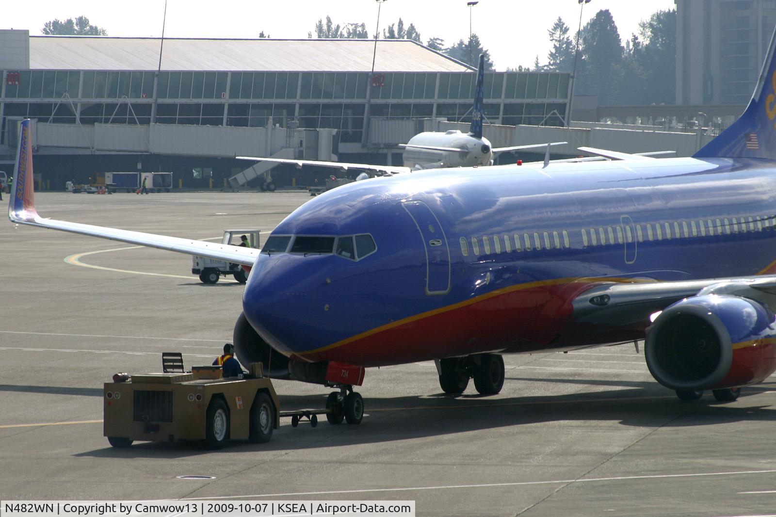 N482WN, 2004 Boeing 737-7H4 C/N 29852, Rolling up to the gate before heading out on a flight to Florida.