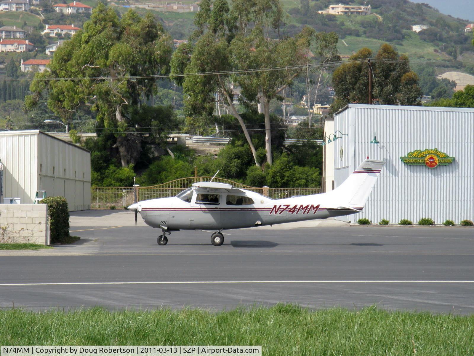 N74MM, 1974 Cessna T210L Turbo Centurion C/N 21060375, 1974 Cessna T210L TURBO CENTURION, Continental TSIO-520-R 310 Hp, refueling