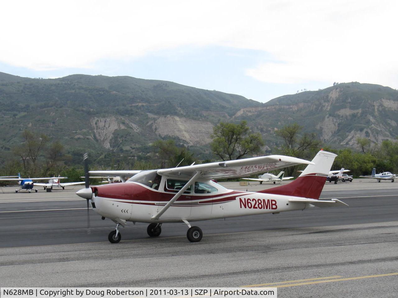 N628MB, 1968 Cessna 182L Skylane C/N 18258729, 1968 Cessna 182L SKYLANE, Continental O-470-R 230 Hp, taxi