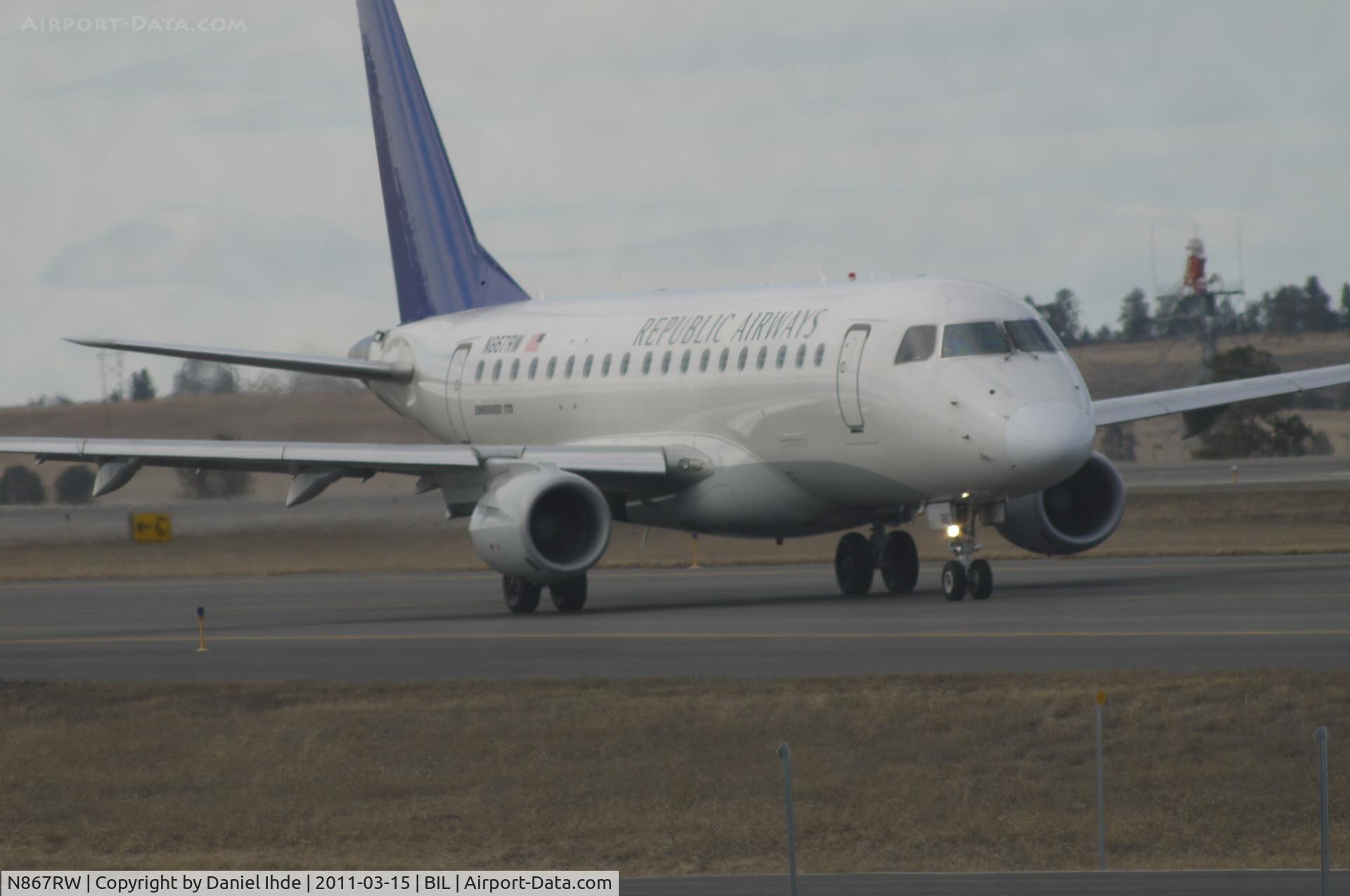 N867RW, 2006 Embraer 170SE (ERJ-170-100SE) C/N 17000130, Embraer 170 @ BIL