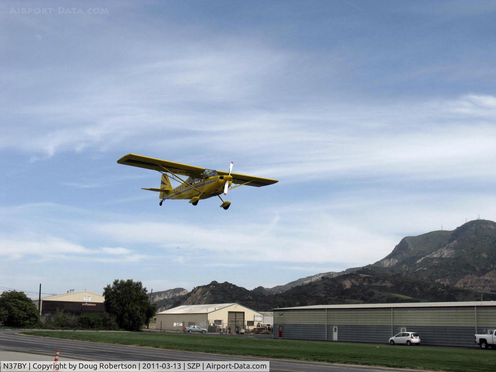N37BY, 2004 American Champion 8KCAB Super Decathlon C/N 951-2004, 2004 American Champion 8KCAB SUPER DECATHLON, Lycoming AEIO-360 180 Hp, on final Rwy 22