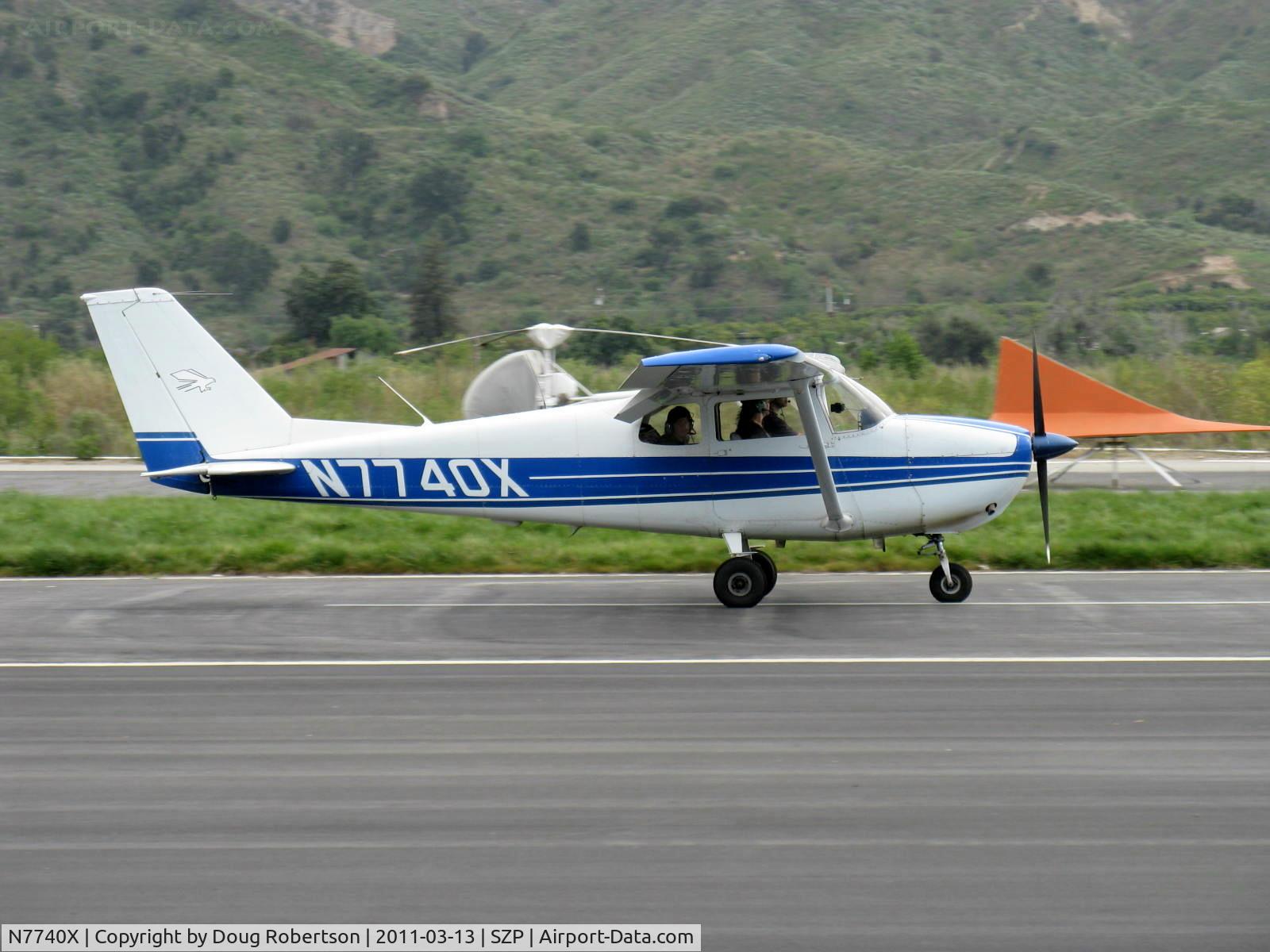N7740X, 1960 Cessna 172B C/N 17248240, 1960 Cessna 172B SKYHAWK, Continental O-300 145 Hp, landing roll rwy 22