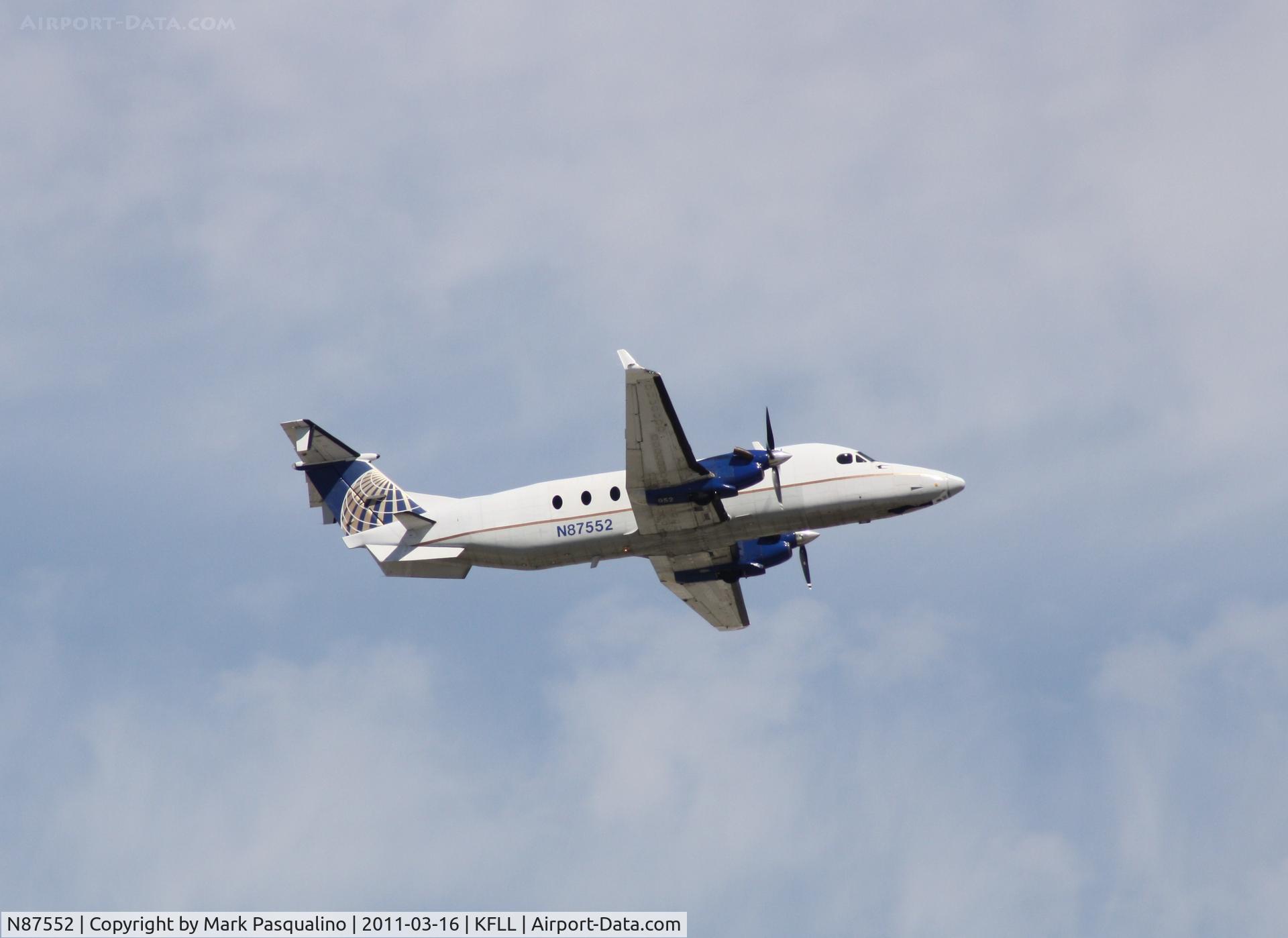 N87552, 1996 Raytheon Aircraft Company 1900D C/N UE-216, Beech 1900D