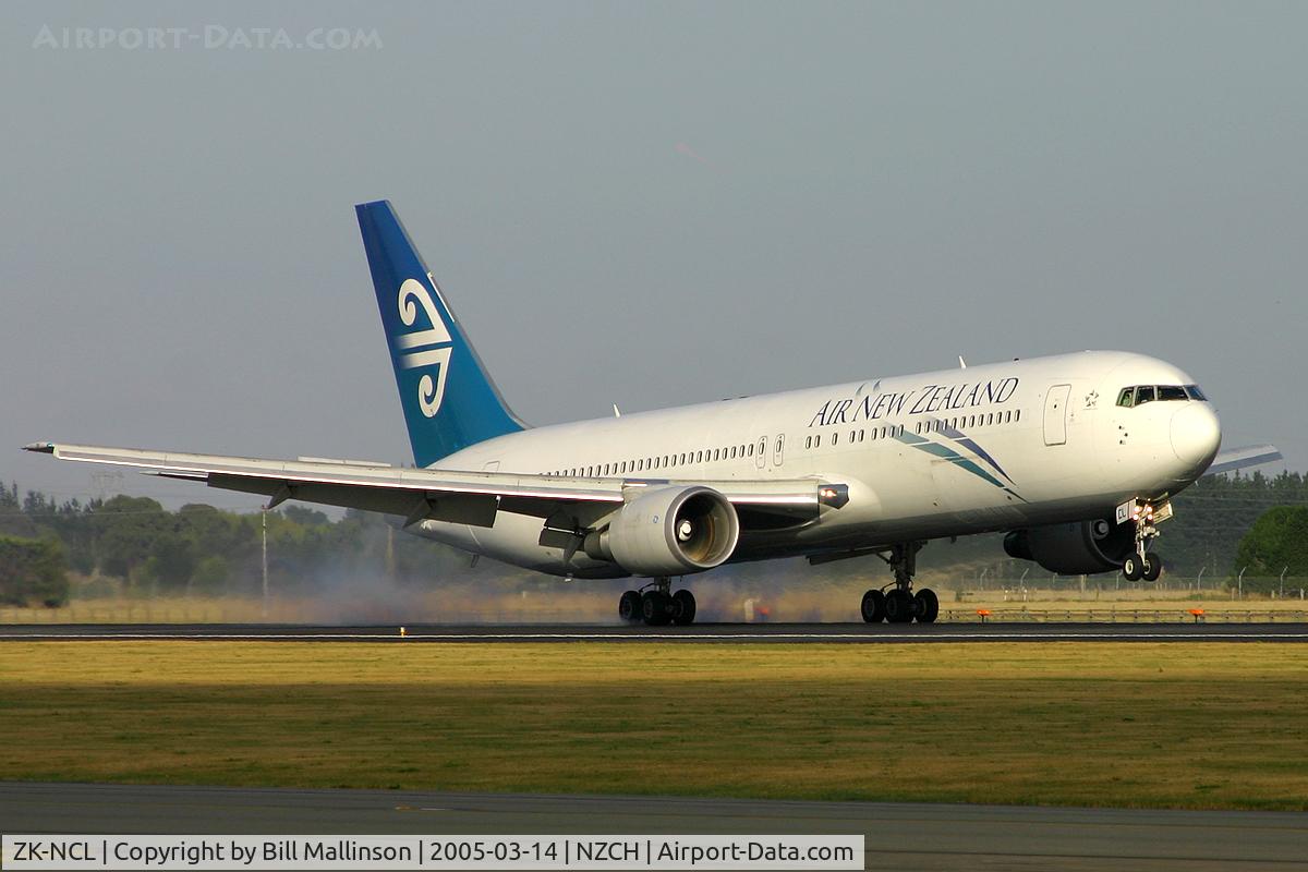ZK-NCL, 1997 Boeing 767-319/ER C/N 28745, onto 02 from NRT as NZ90