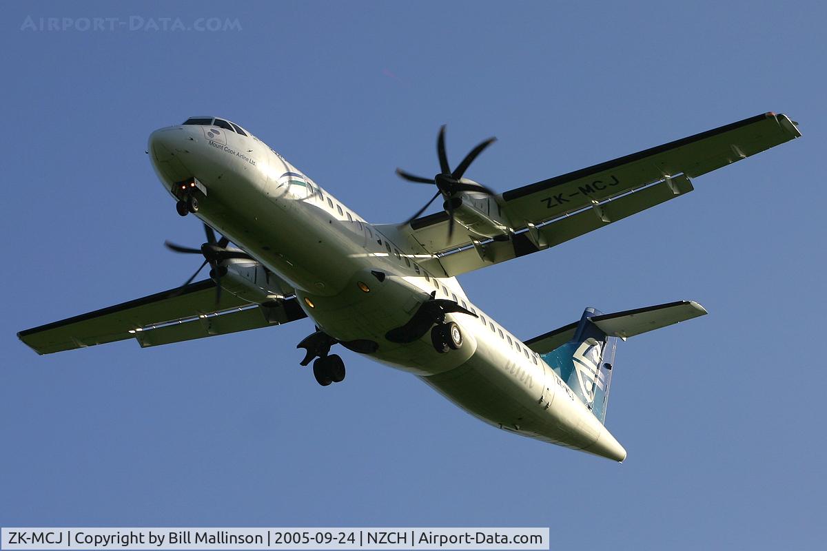 ZK-MCJ, 1999 ATR 72-212A C/N 624, finals to 20