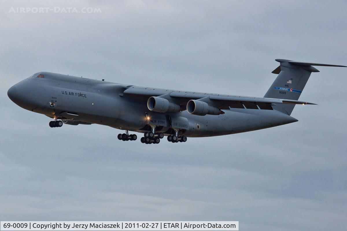 69-0009, 1969 Lockheed C-5A Galaxy C/N 500-0040, 69-0009_ Lockheed C-5A Galaxy