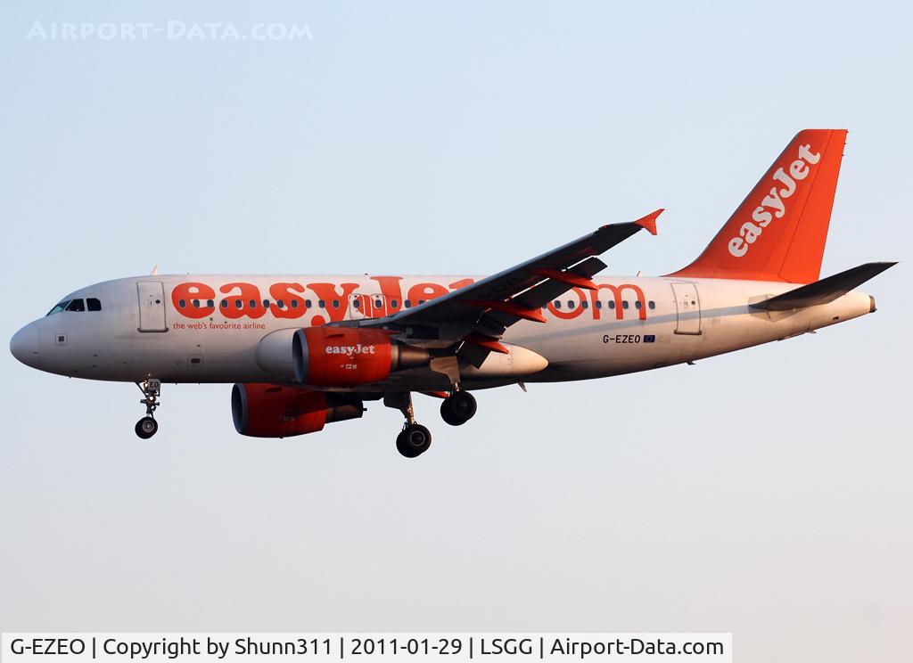 G-EZEO, 2004 Airbus A319-111 C/N 2249, Landing rwy 05
