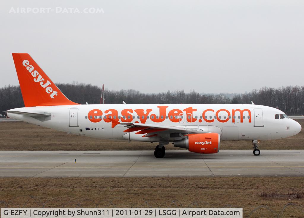 G-EZFY, 2010 Airbus A319-111 C/N 4418, Taxiing holding point rwy 23 for departure...