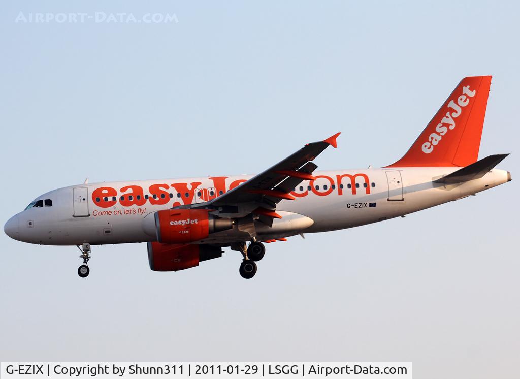 G-EZIX, 2005 Airbus A319-111 C/N 2605, Landing rwy 05
