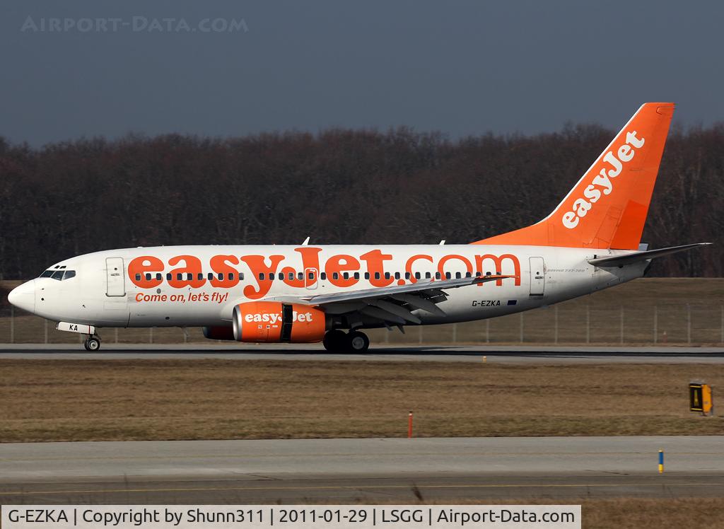 G-EZKA, 2003 Boeing 737-73V C/N 32422, Landing rwy 23
