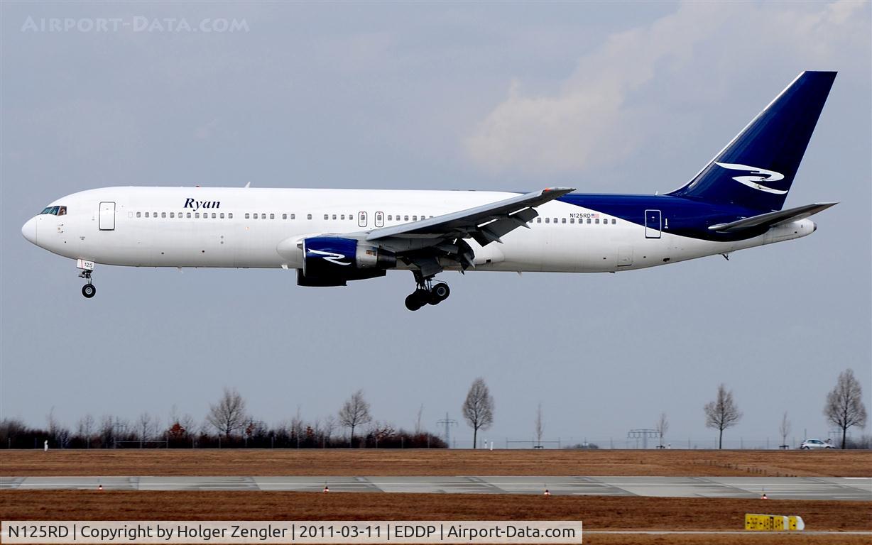 N125RD, 1990 Boeing 767-383/ER C/N 24849, Straight from US east coast down to rwy 26R
