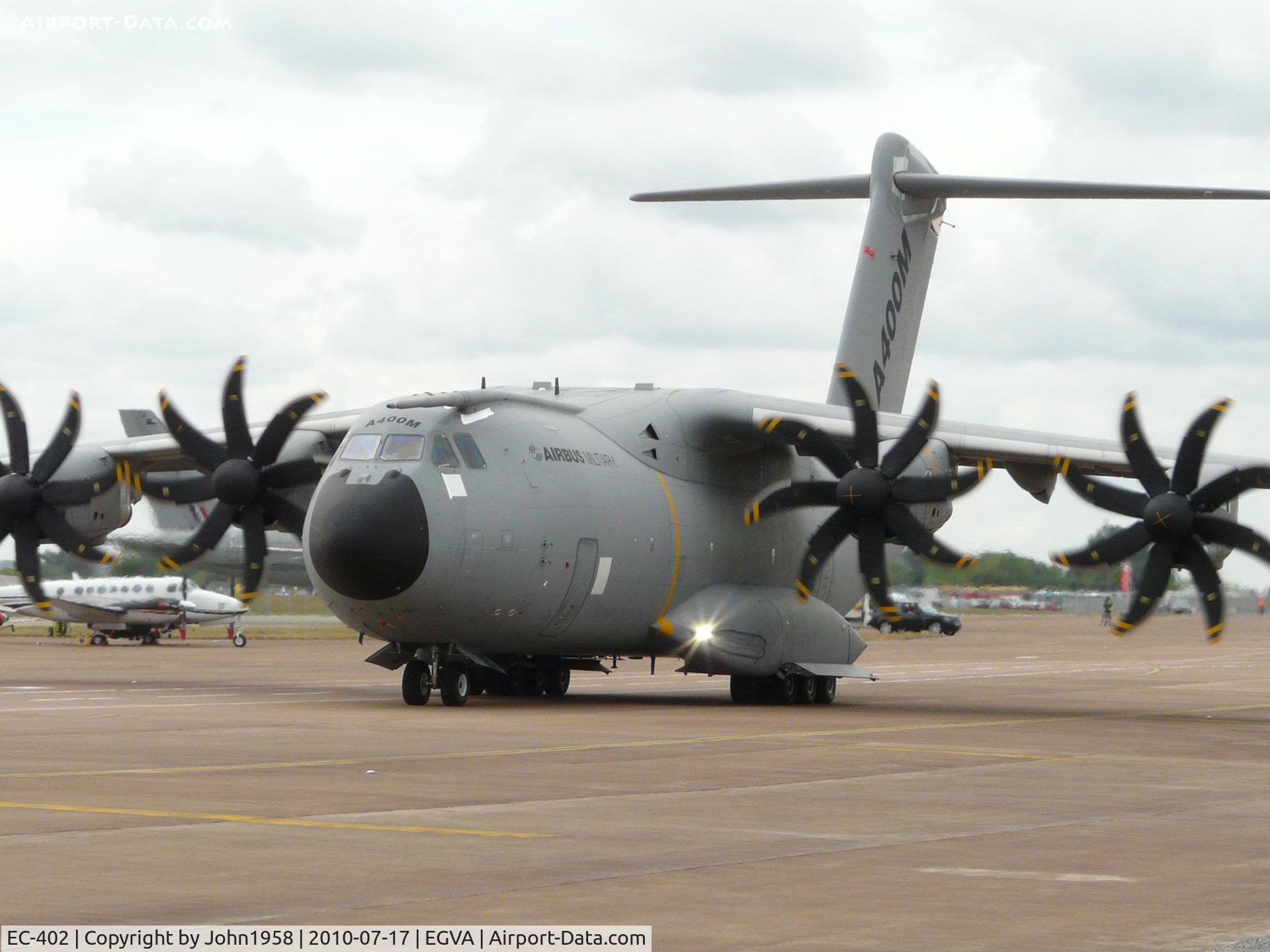 EC-402, 2010 Airbus A400M Atlas C/N 002, taxying out for display......noisy!!!!!