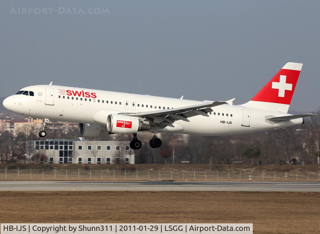 HB-IJS, 1998 Airbus A320-214 C/N 782, Landing rwy 23