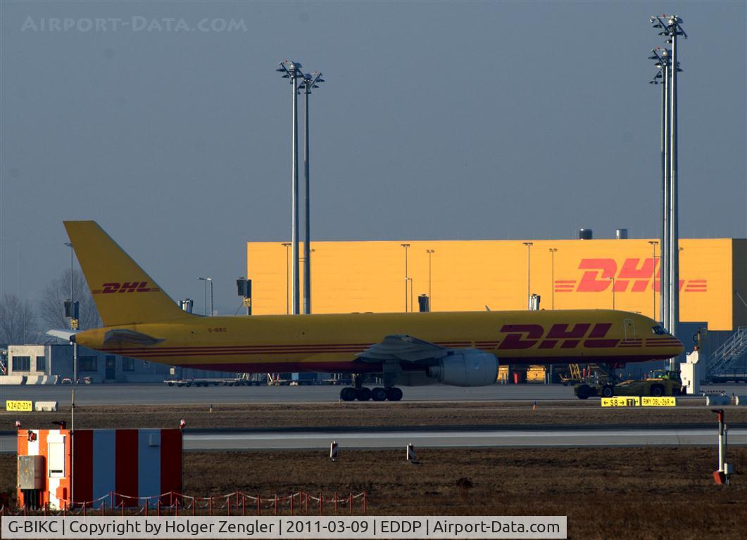 G-BIKC, 1982 Boeing 757-236/SF C/N 22174, Being on transfer to engine test area.