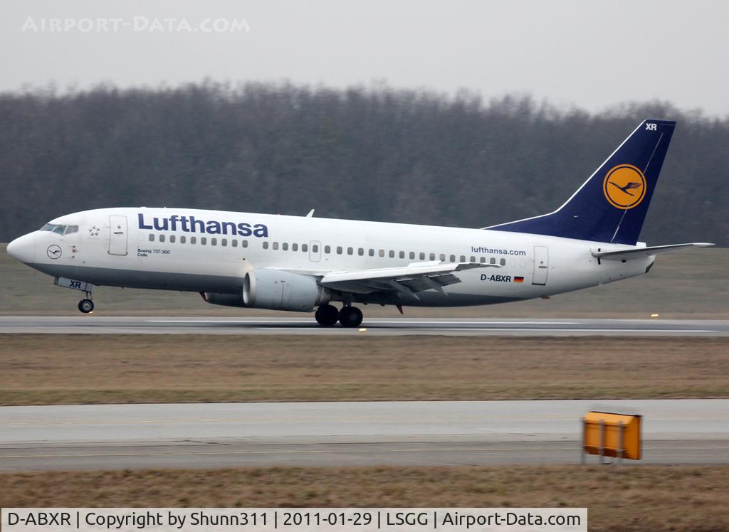D-ABXR, 1988 Boeing 737-330 C/N 23875, Landing rwy 23
