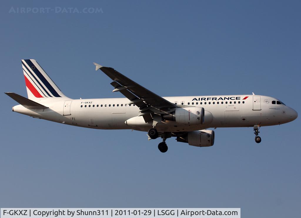 F-GKXZ, 2009 Airbus A320-214 C/N 4084, Landing rwy 05