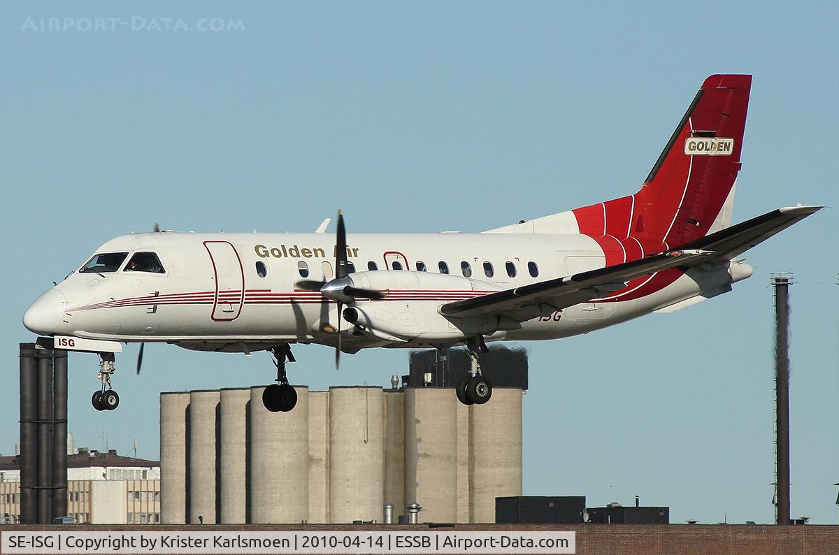 SE-ISG, 1989 Saab 340B C/N 340B-162, Landing RWY30.