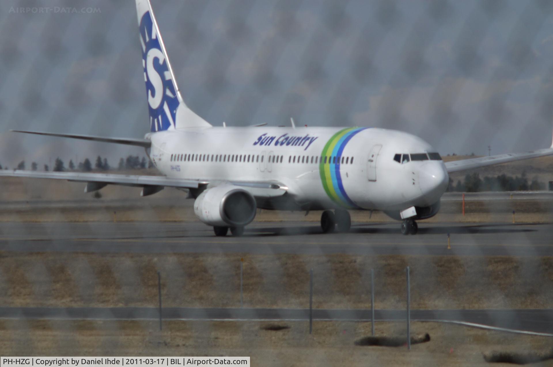 PH-HZG, 2000 Boeing 737-8K2 C/N 28379, Boeing 737 at BIL