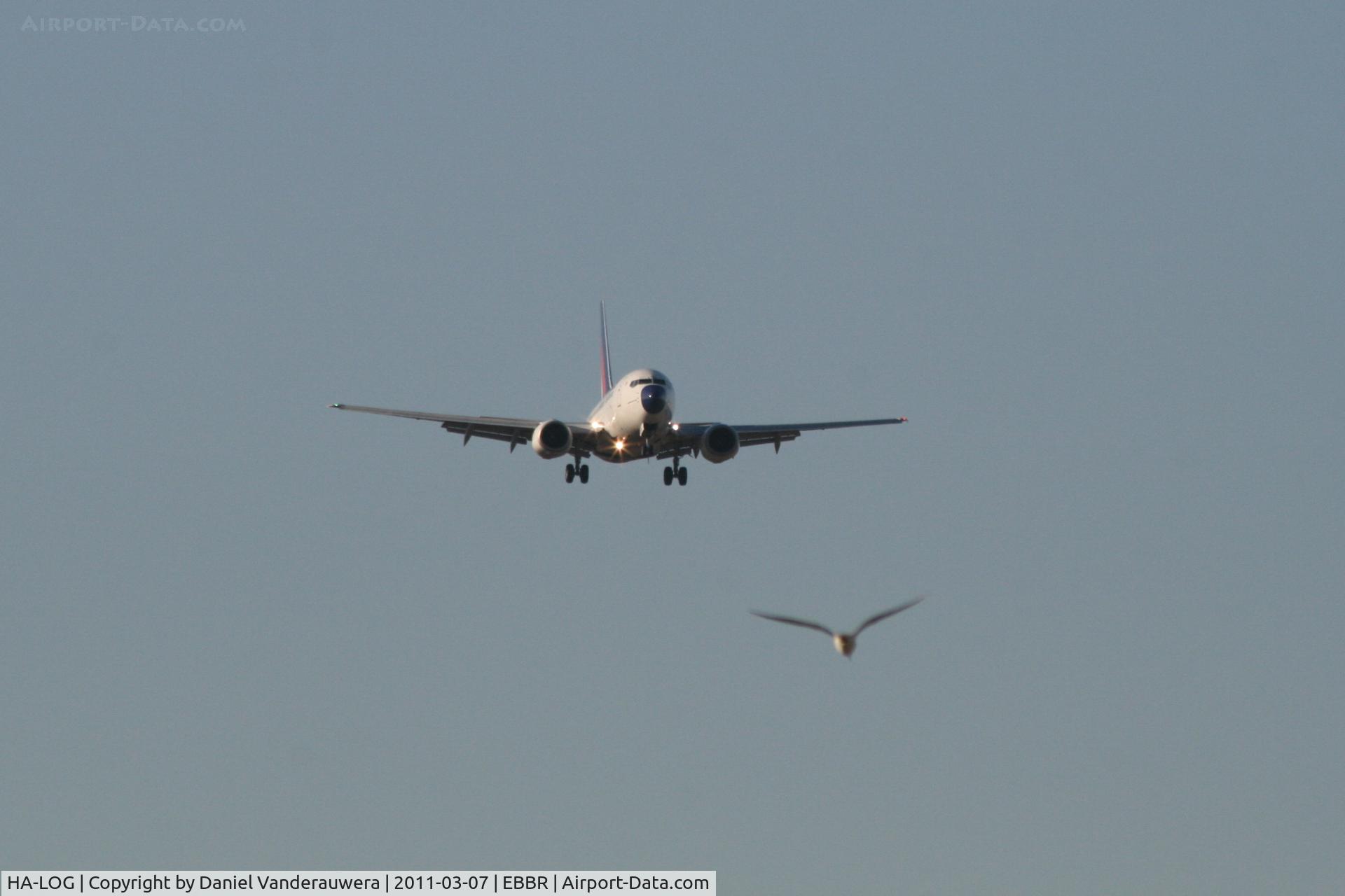 HA-LOG, 2004 Boeing 737-6Q8 C/N 28261, On approach to RWY 02
