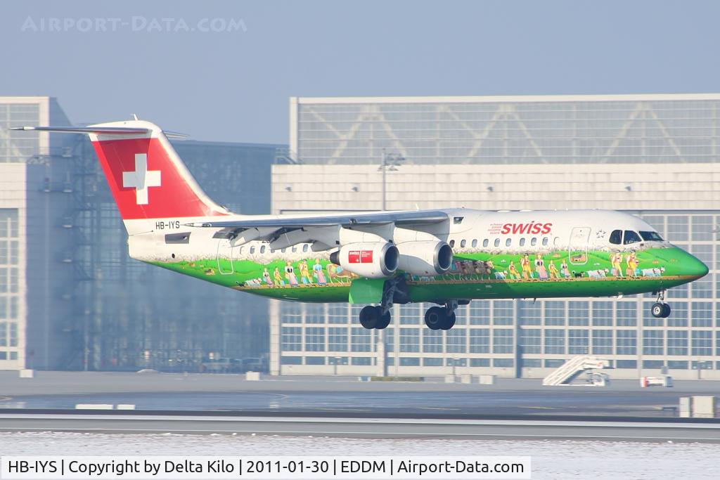 HB-IYS, 2001 British Aerospace Avro 146-RJ100 C/N E3381, SWR [LX] Swiss