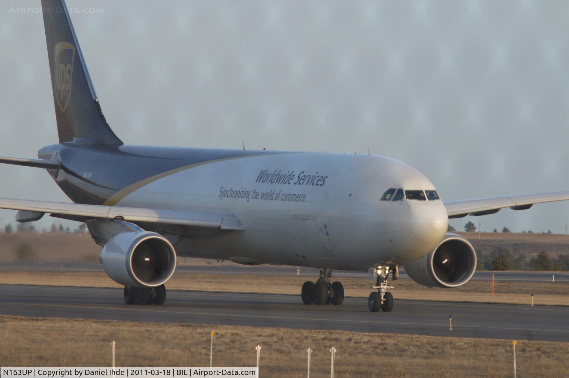 N163UP, 2005 Airbus A300F4-622R C/N 0852, UPS Airbus A300 departing BIL