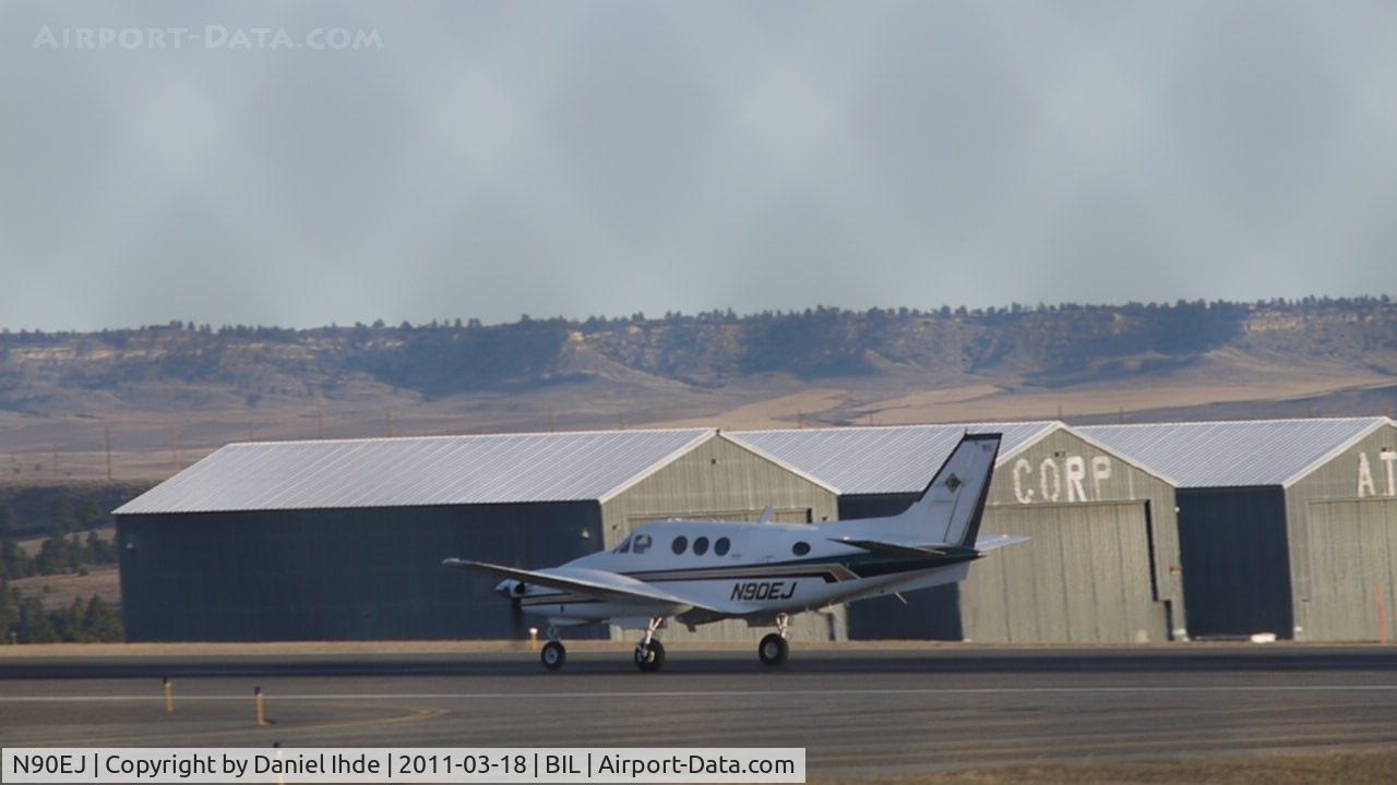 N90EJ, 1977 Beech C90 King Air C/N LJ-749, Edwards Jet Beech King Air departing BIL